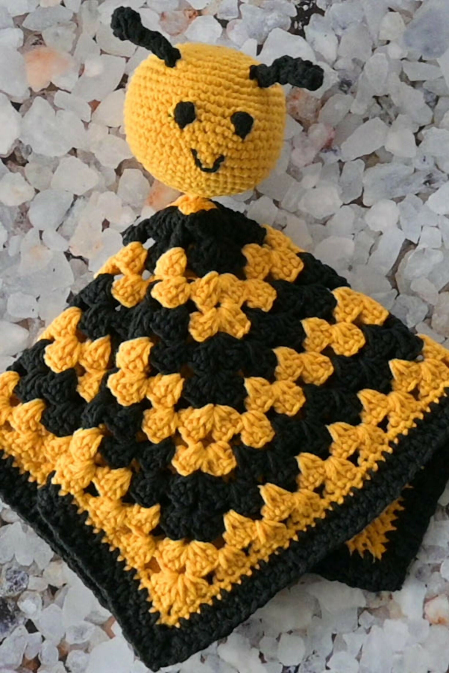 Bee Lovey (Crochet)